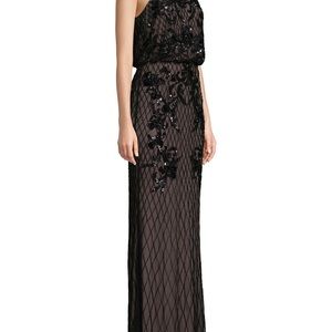 Adrianna Papell
Solid Halter Gown
